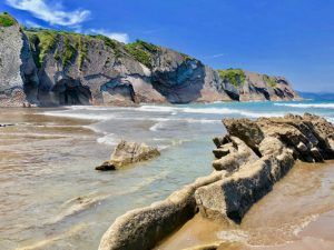 7.2.The most spectacular coastal towns and beaches of the Cantabrian Sea, with Catalonia and Aragón Pyrenees