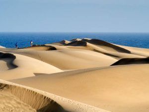 10.2.1.Canary Islands: Tropical sea and mountain contrasts, natural beauties and traditions